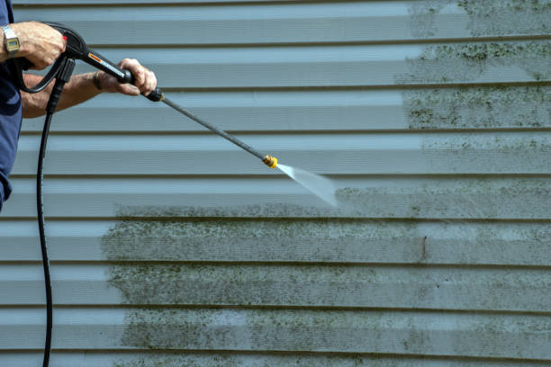 Best Driveway Pressure Washing  in Highland, CA